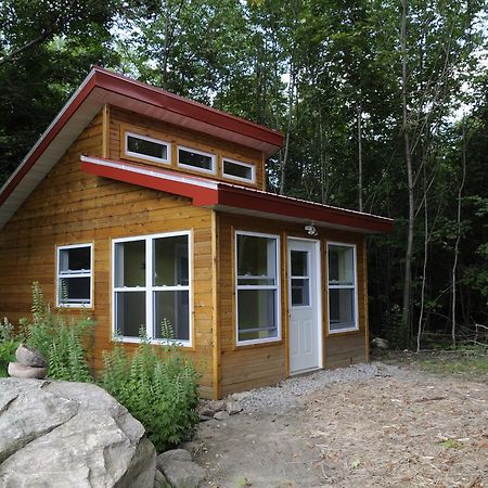 Sugar Ridge Retreat Centre Hotel Midland Esterno foto